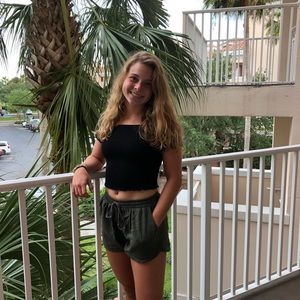 Meet your Posher, Jillian